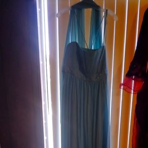 It was a braidsmaid dress, I never got to the wedding.